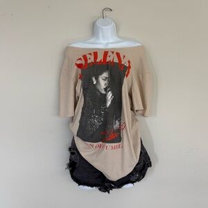 Selena Quintanilla Vintage Style Graphic Band Tee